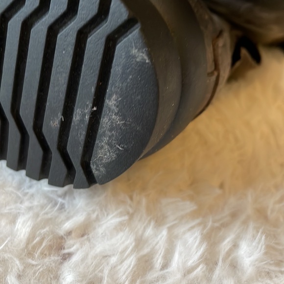 NWOT UGG Attell boot in Mole color. 5.5 - Picture 12 of 12